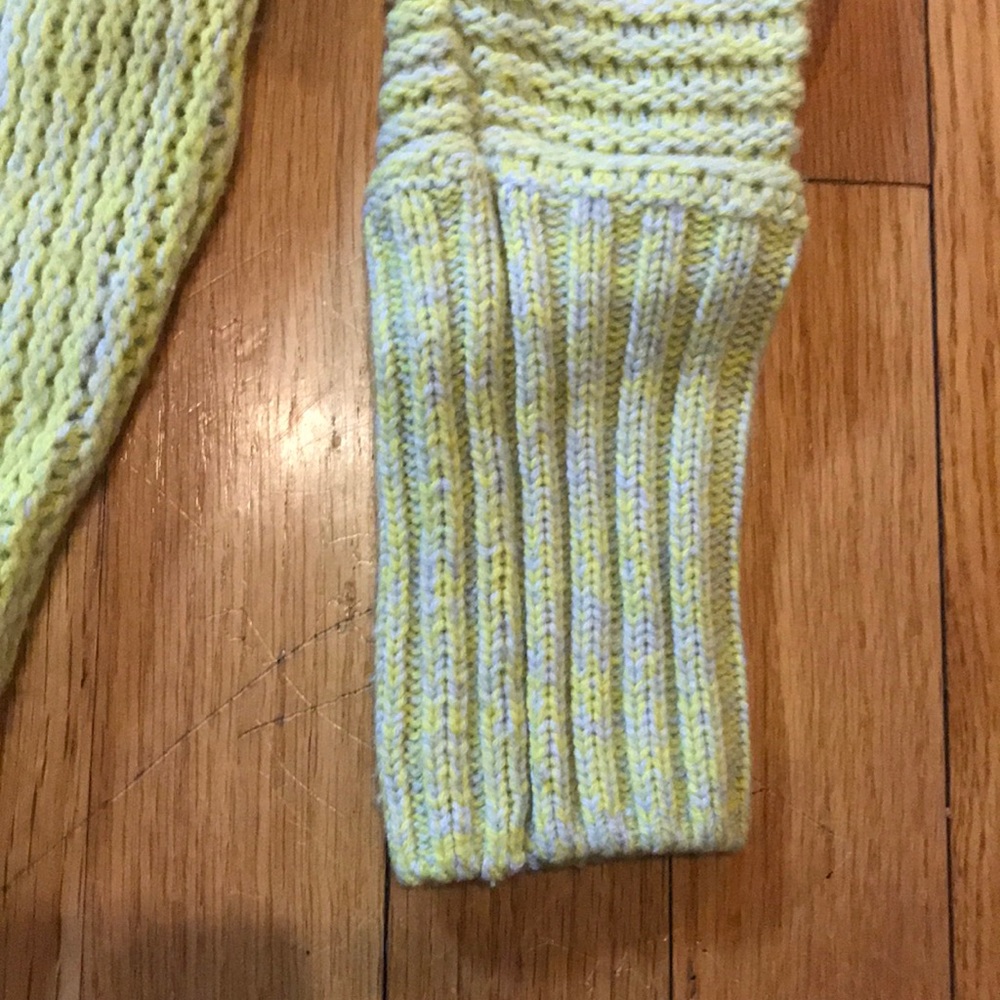 Sweater - Picture 4 of 6